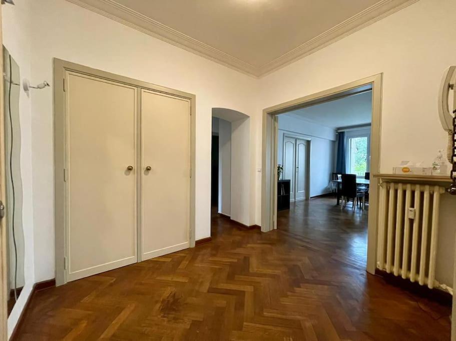 Spacious Apartment Next To Parc Du Cinquantenaire Брюссель Екстер'єр фото
